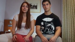 Pareja de España muy joven se luce follando mientras que les graban