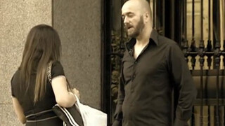 De España persuadida para grabar su primer vídeo porno principiante a cambio de dinero